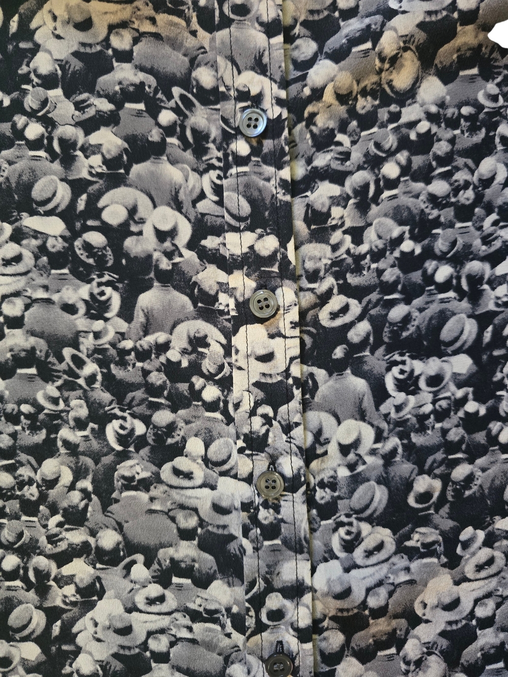 100% Silk Amazing Vintage Black & White Crowd-Print Button Front Shirt